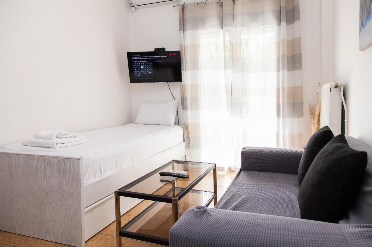 Cozy Apartment Near Stavros Niarchos Park Атина Екстериор снимка